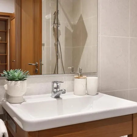 Appartement On - Family Retreat - Free Parking