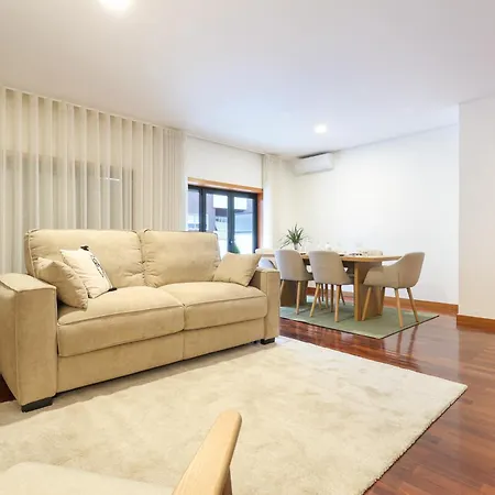 On - Family Retreat - Free Parking Porto