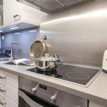 On - Family Retreat - Free Parking Apartment Porto