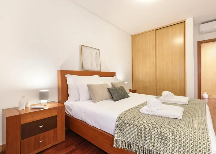 On - Family Retreat - Free Parking *