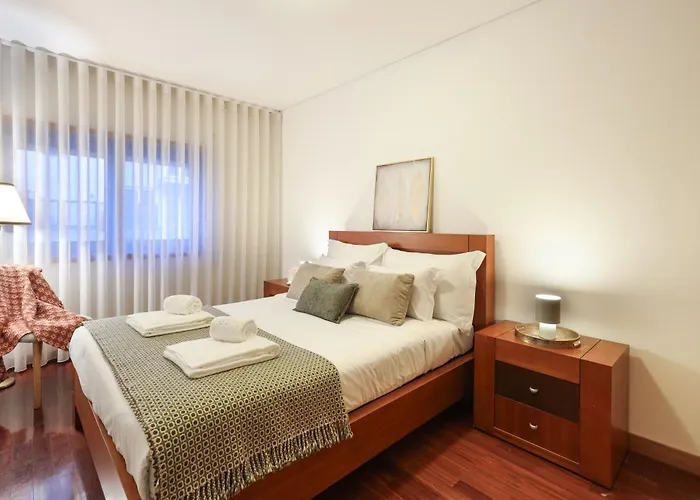 On - Family Retreat - Free Parking * Porto