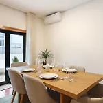 On - Family Retreat - Free Parking 아파트 포르투