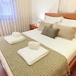 On - Family Retreat - Free Parking 아파트 포르투