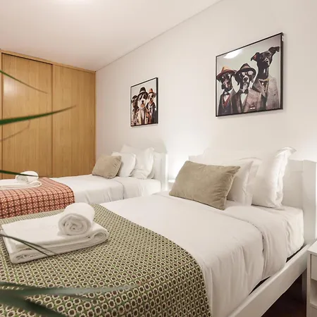 On - Family Retreat - Free Parking Appartement