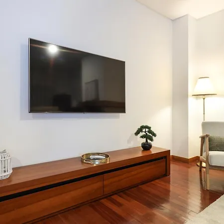 On - Family Retreat - Free Parking