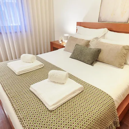 On - Family Retreat - Free Parking Appartement Oporto