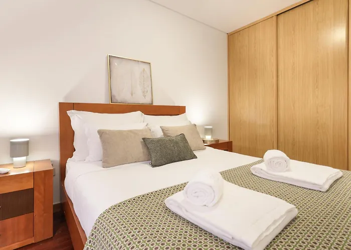 On - Family Retreat - Free Parking Apartamento