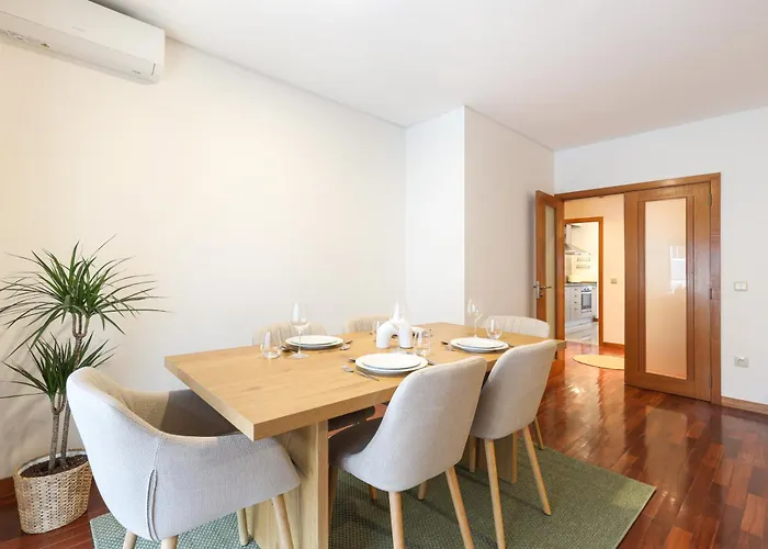 Apartment On - Family Retreat - Free Parking