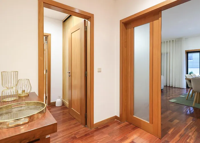 On - Family Retreat - Free Parking Porto