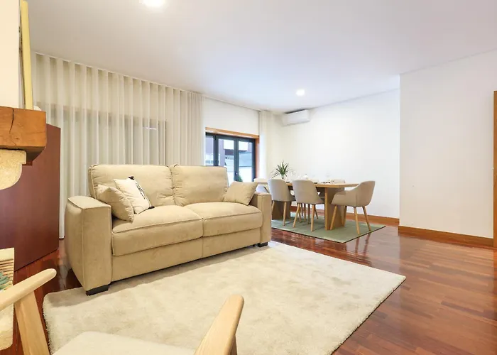 On - Family Retreat - Free Parking Porto